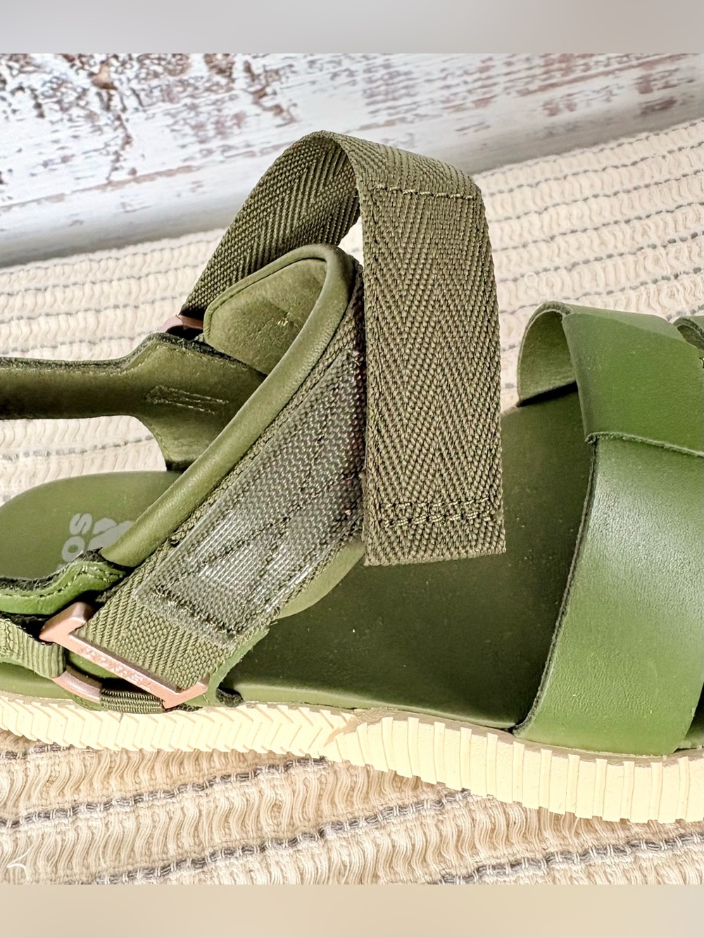 Sorel Out N About IV Strap Sandals Olive Green NWOT Size 6.5 - Picture 7 of 10
